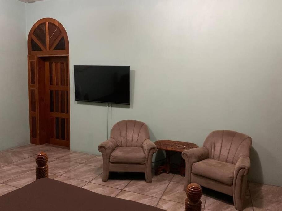 Banyan Rose Apartment Orange Walk Exterior foto