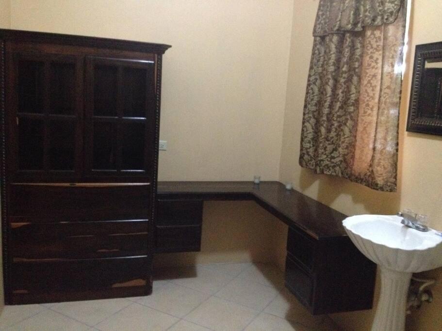 Banyan Rose Apartment Orange Walk Exterior foto