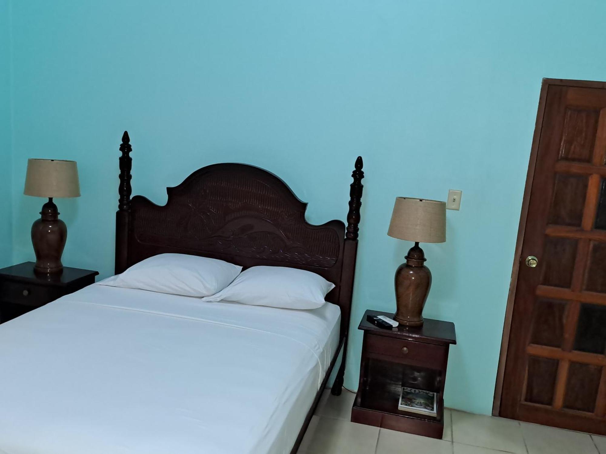 Banyan Rose Apartment Orange Walk Exterior foto